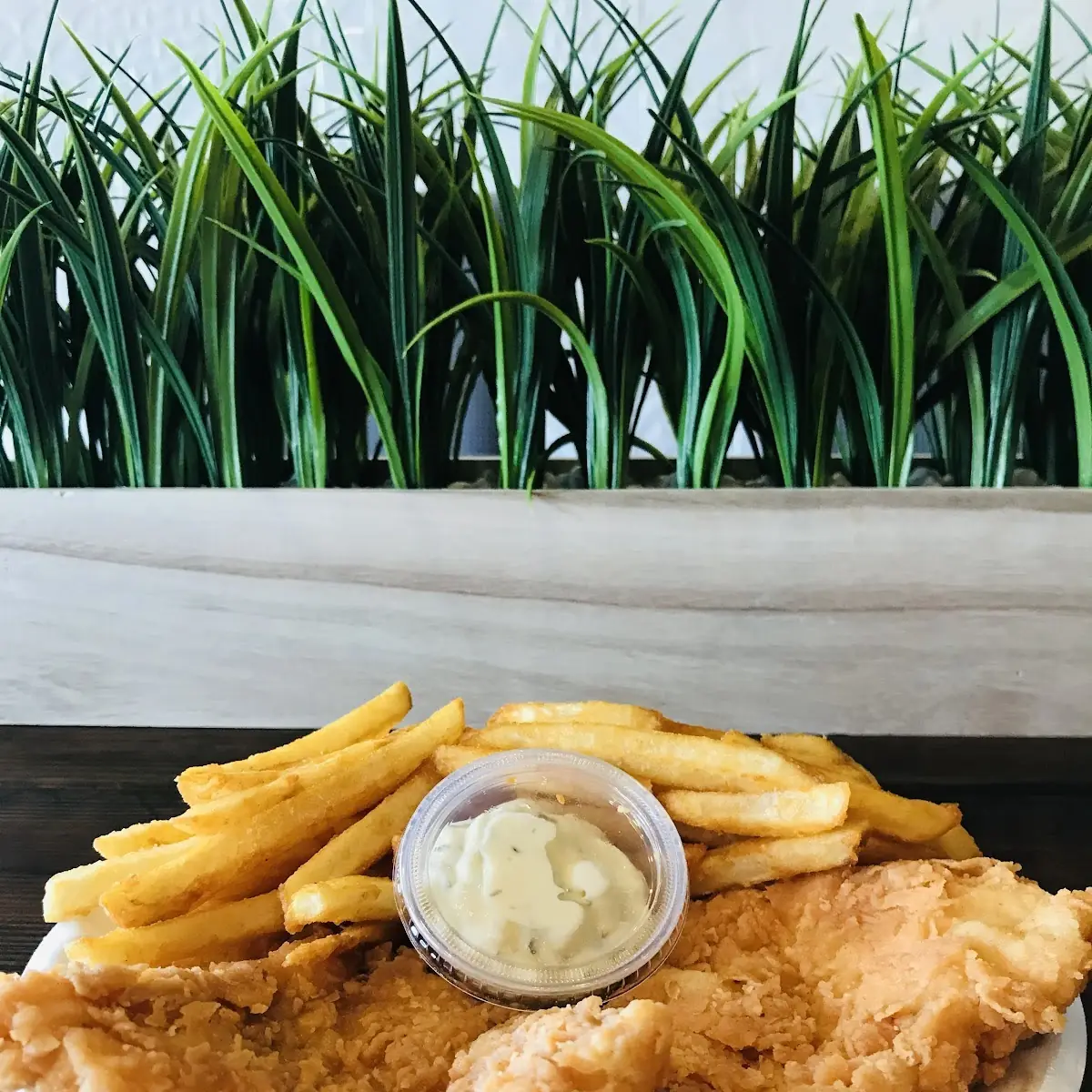 Chicken Tender w Fries