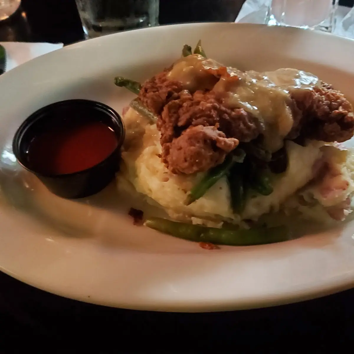Fried Chicken with Mashed Potatoes and Green Beans