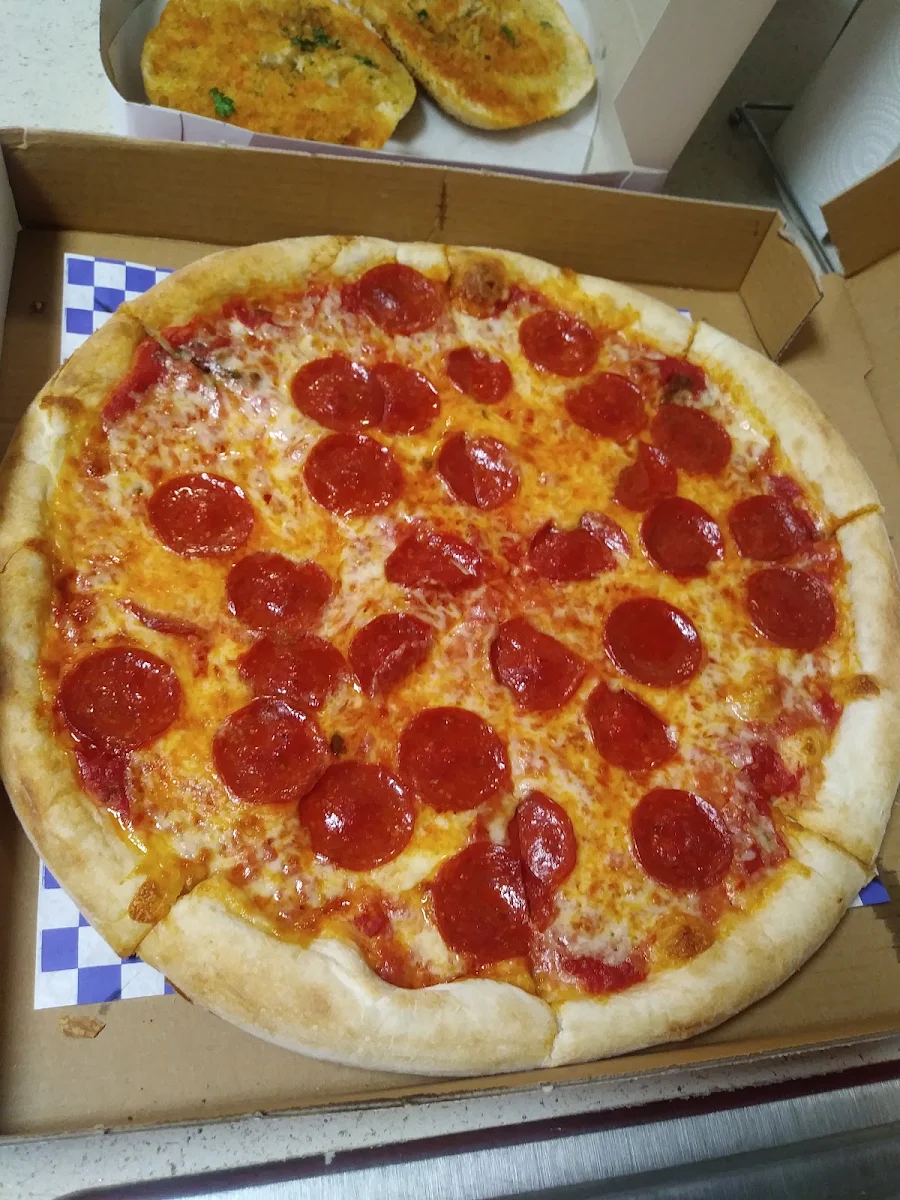 14" CUPPING & CHAR PEPPERONI PIZZA