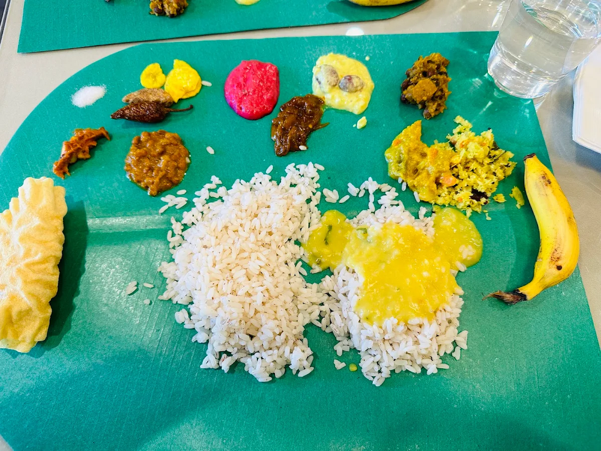 Onam Sadhya, Ginger Garlic South Indian Restaurant