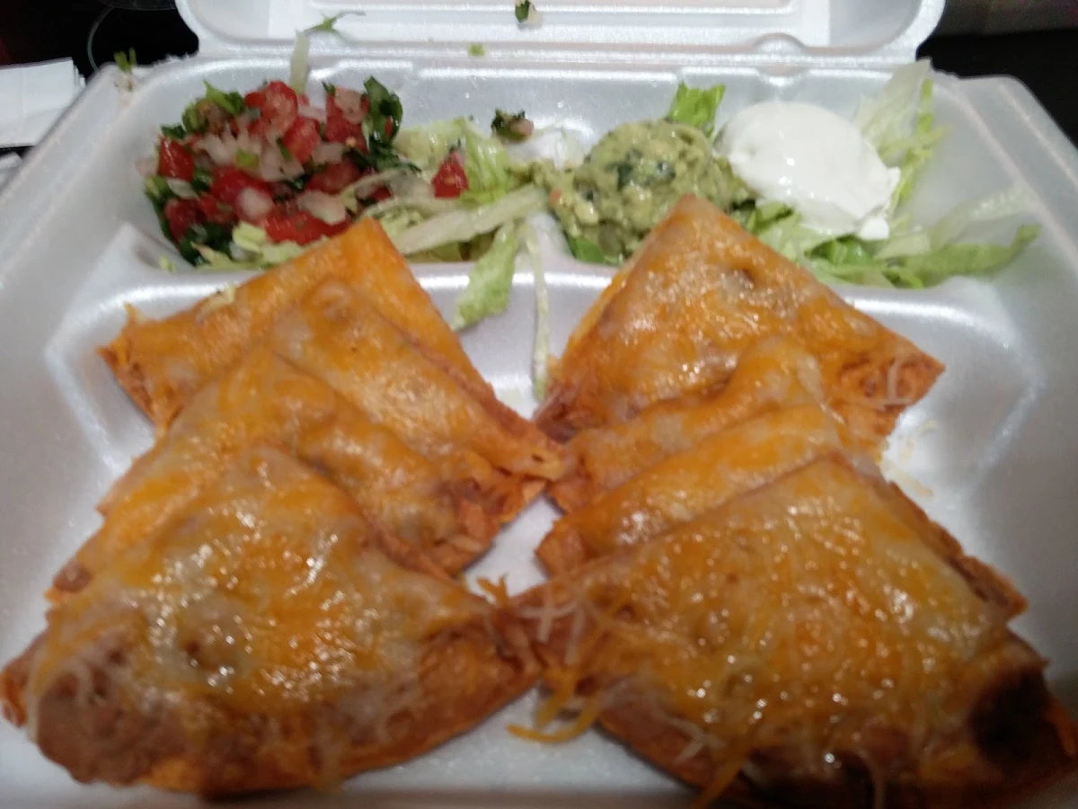 Chalupa Plate