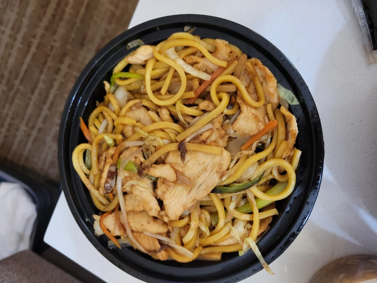 Chicken Lo Mein
