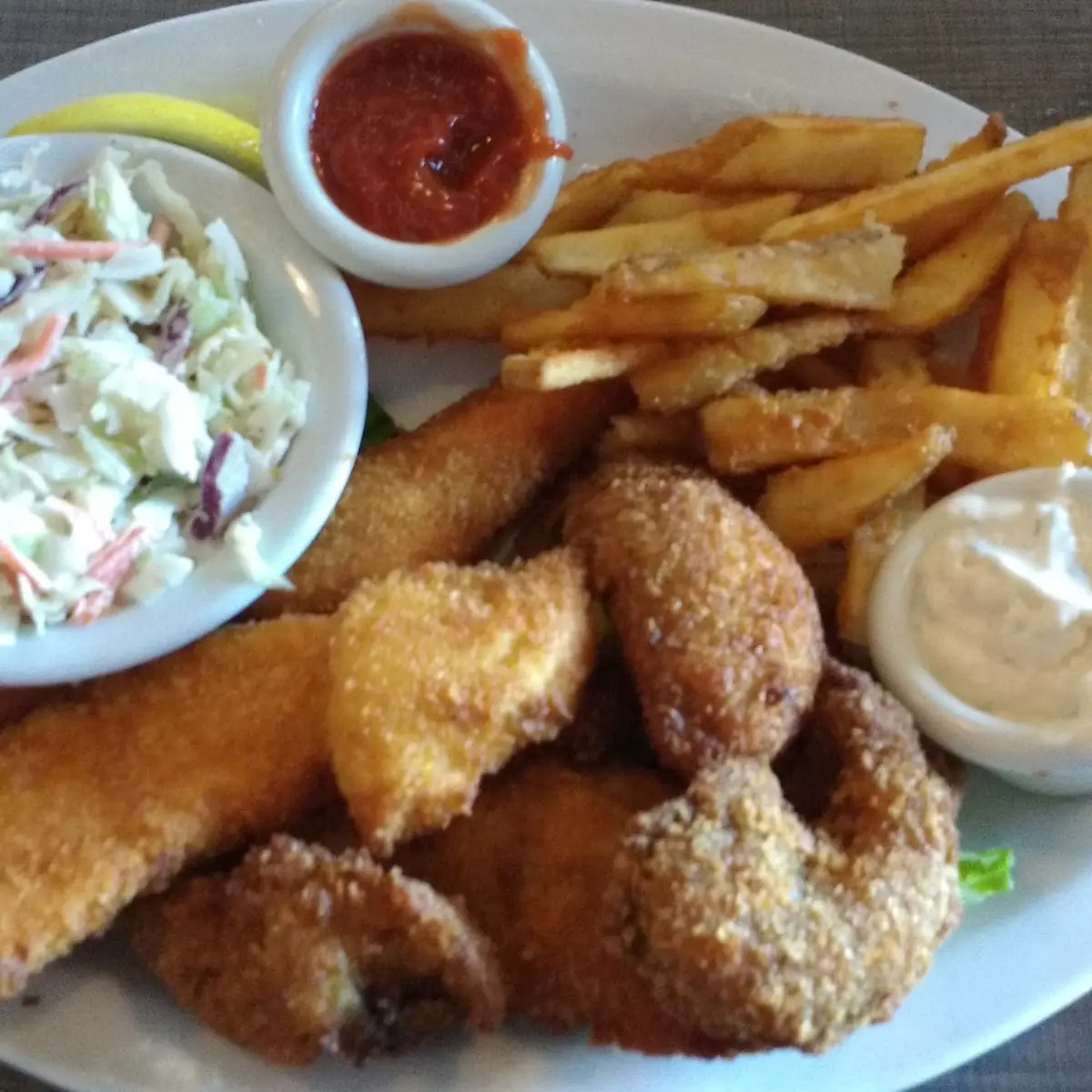Batter-Fried Seafood Platter