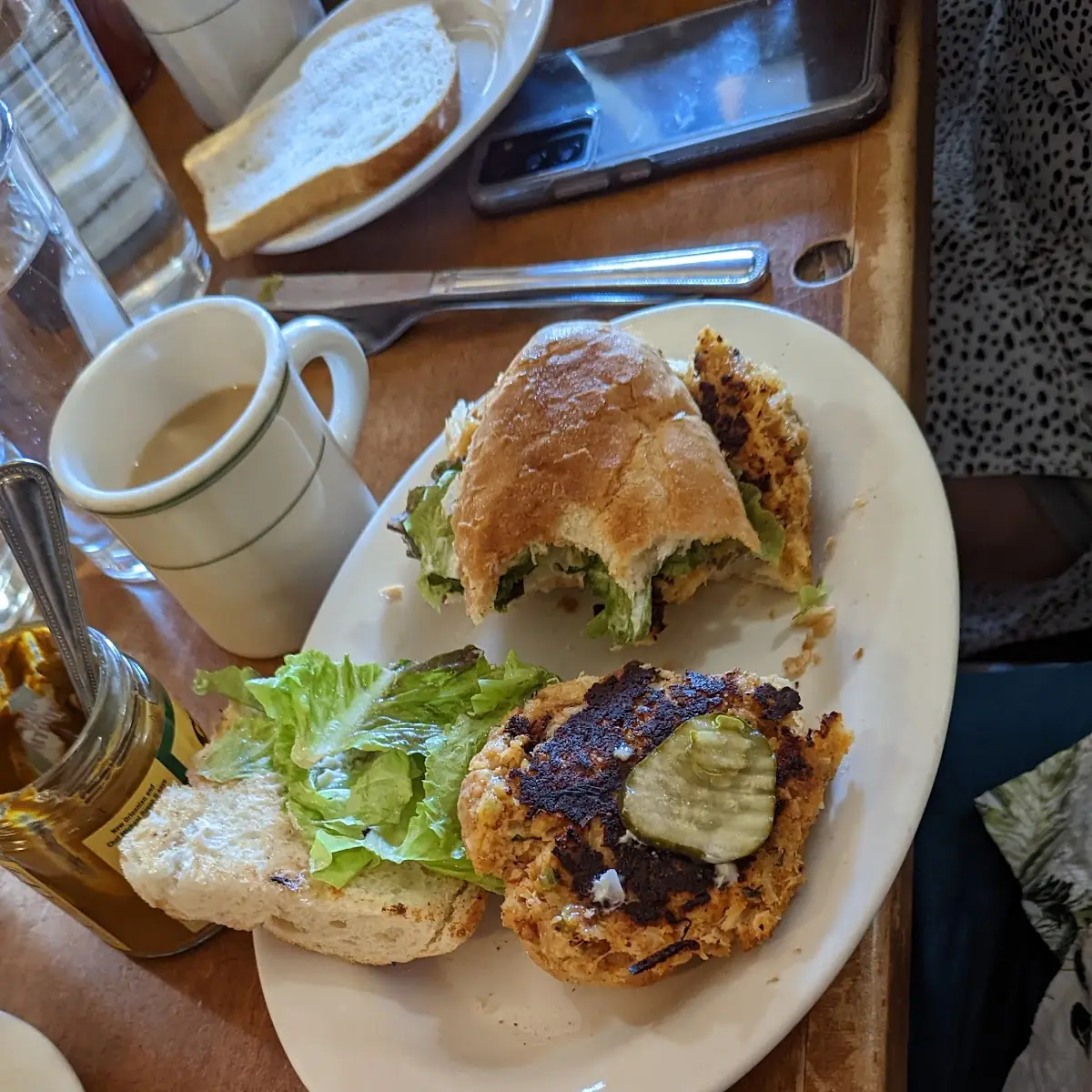Crab Cake PO' Boy