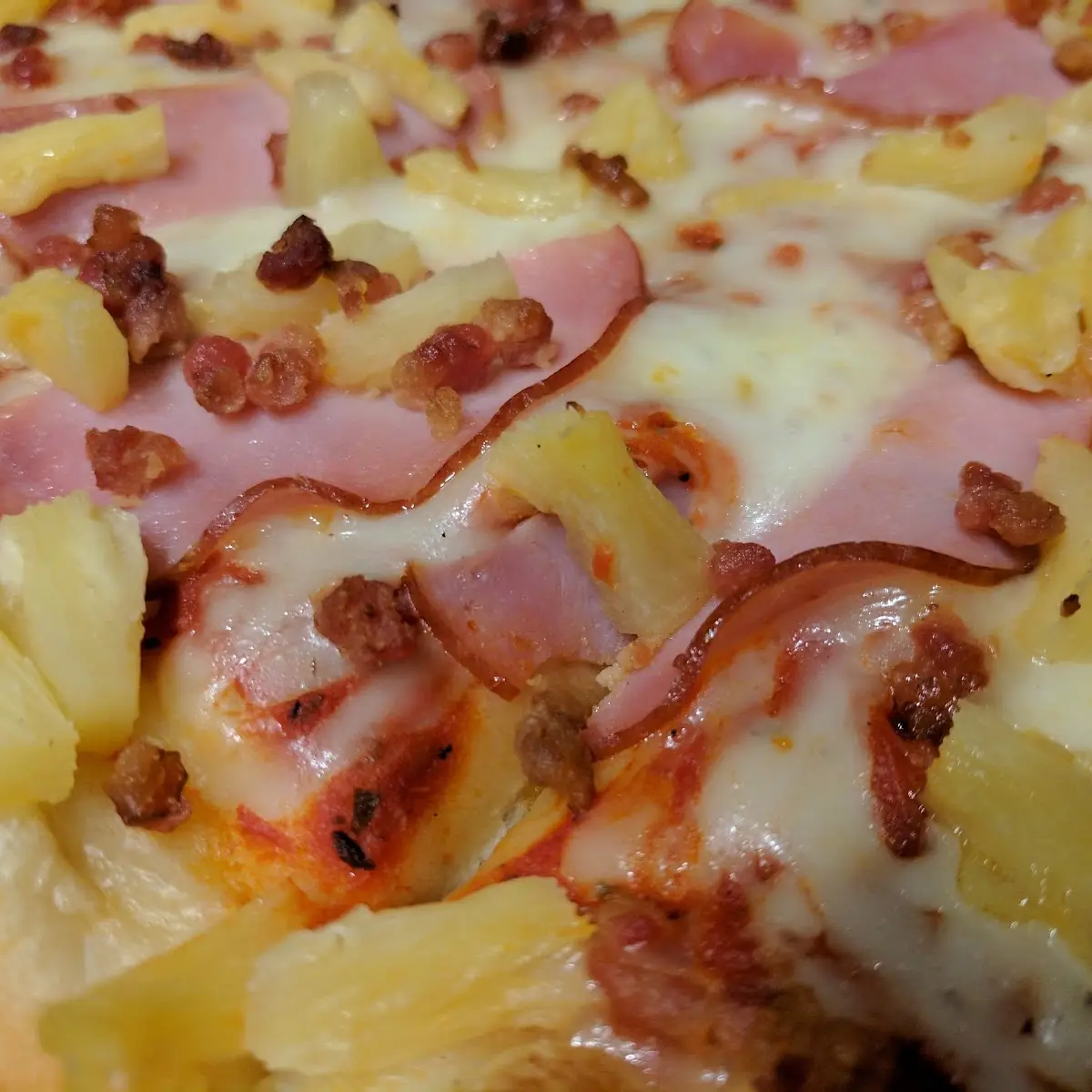 Hawaiian Pizza
