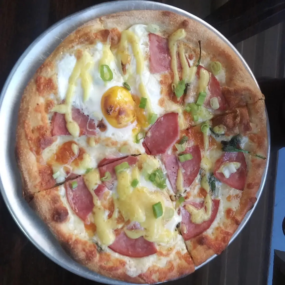Eggs Benedict Pizza