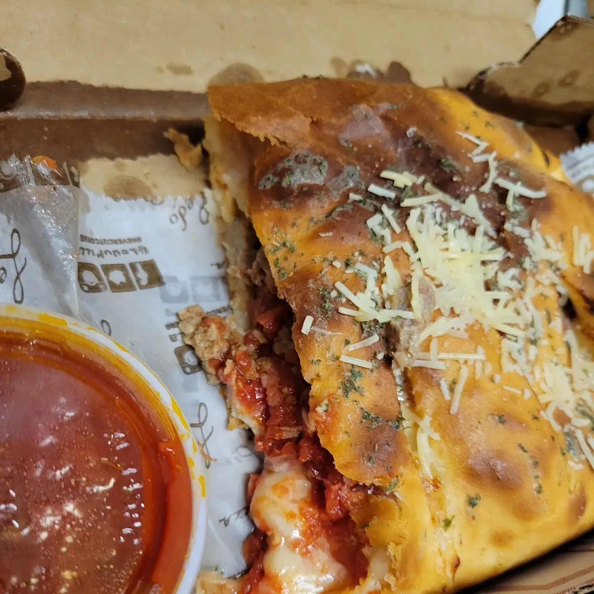 Meat Lovers Calzone Spezial