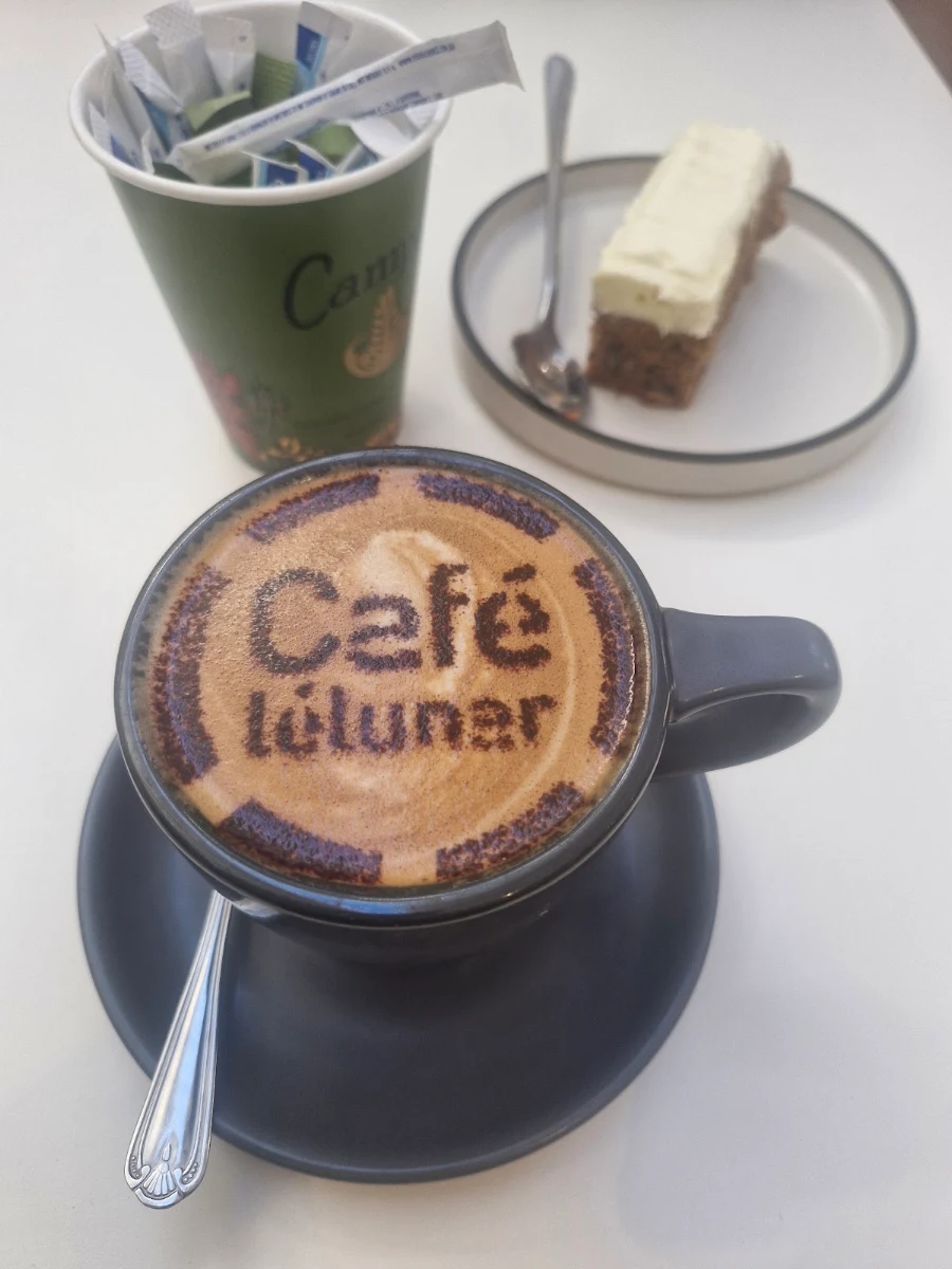 Cappuchino, Cafe LeLunar
