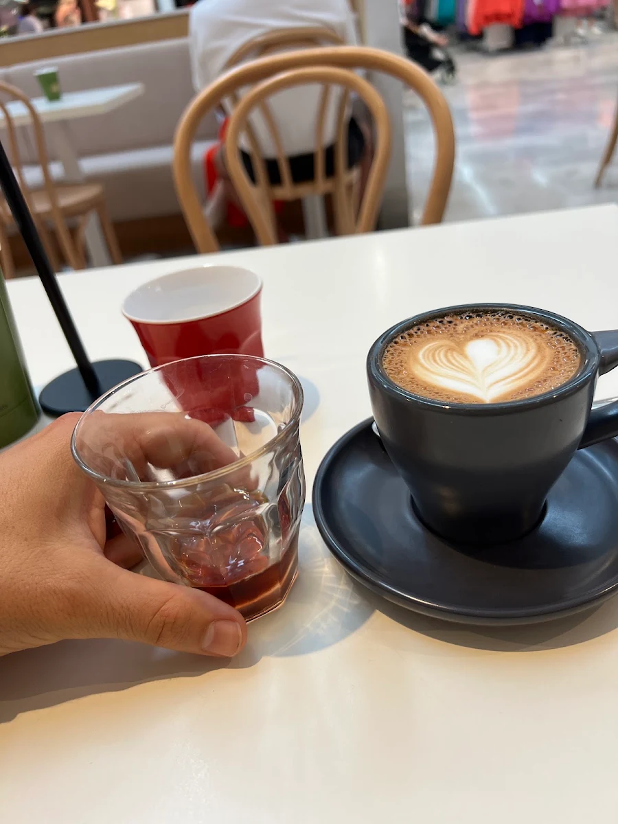 Highlights, Cafe LeLunar