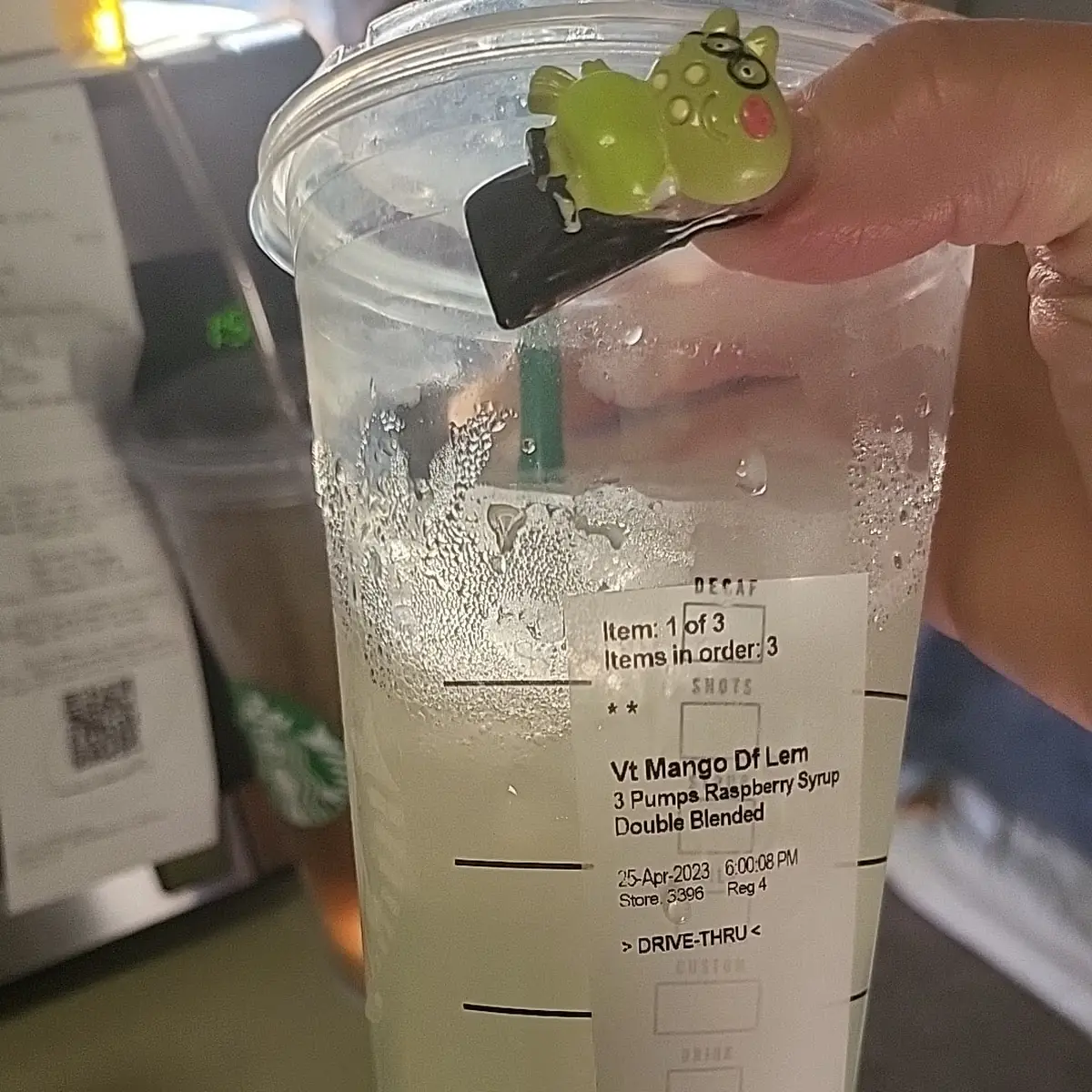 Venti Mango Dragon Fruit