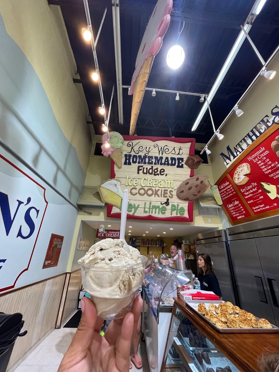 Delce De Leche Ice Cream