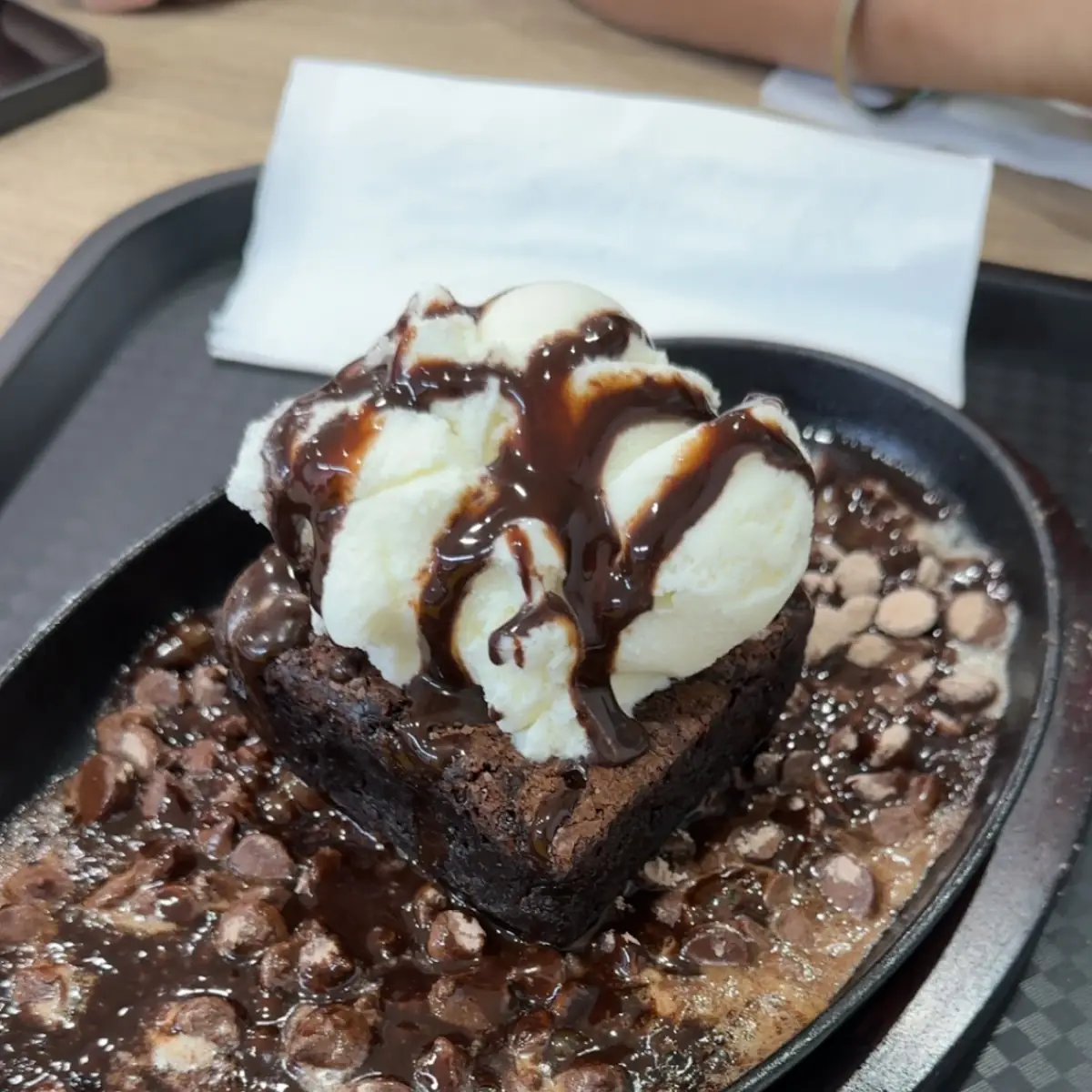Sizzling Brownie, Momo2Go Niagara