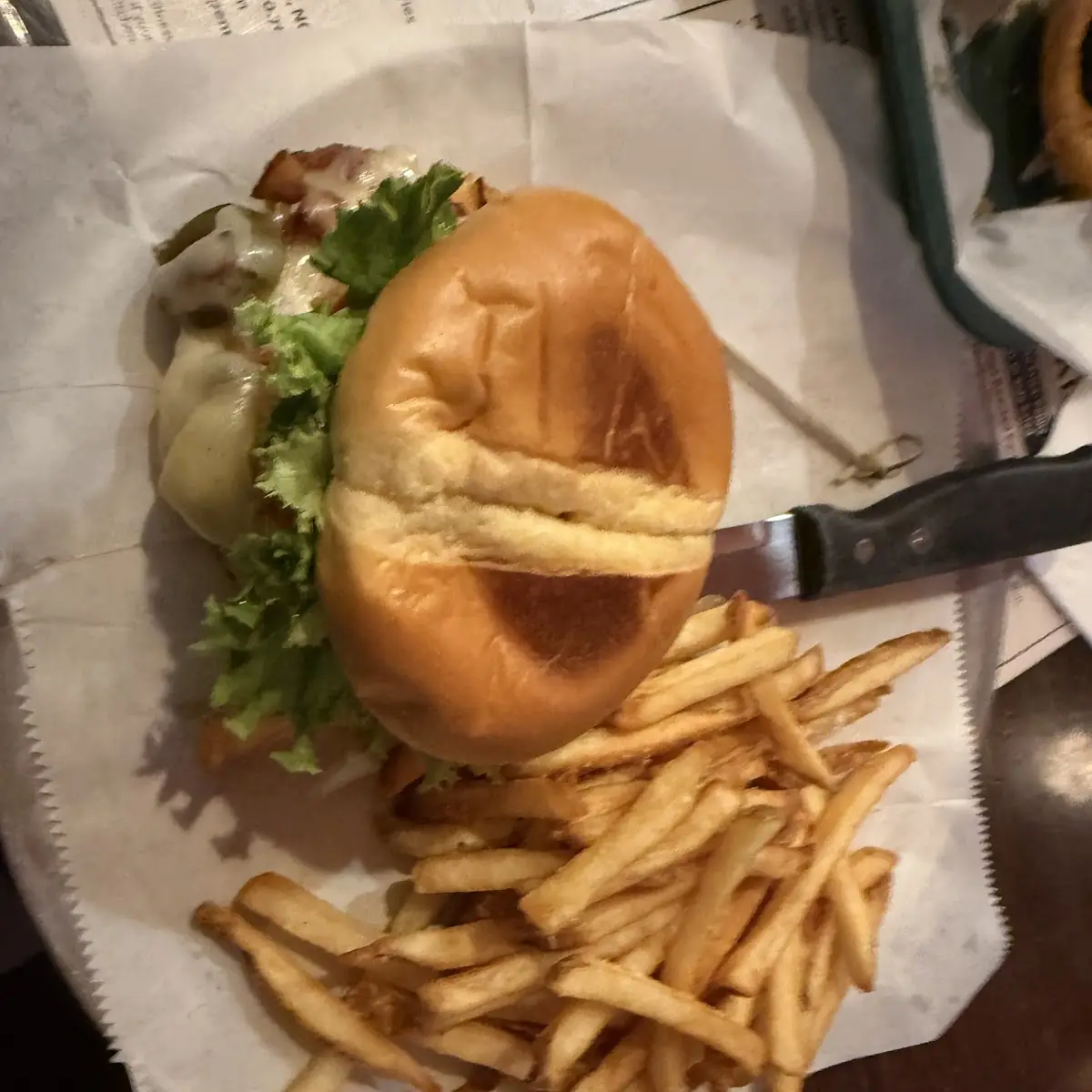 Classic Style Pub Burger