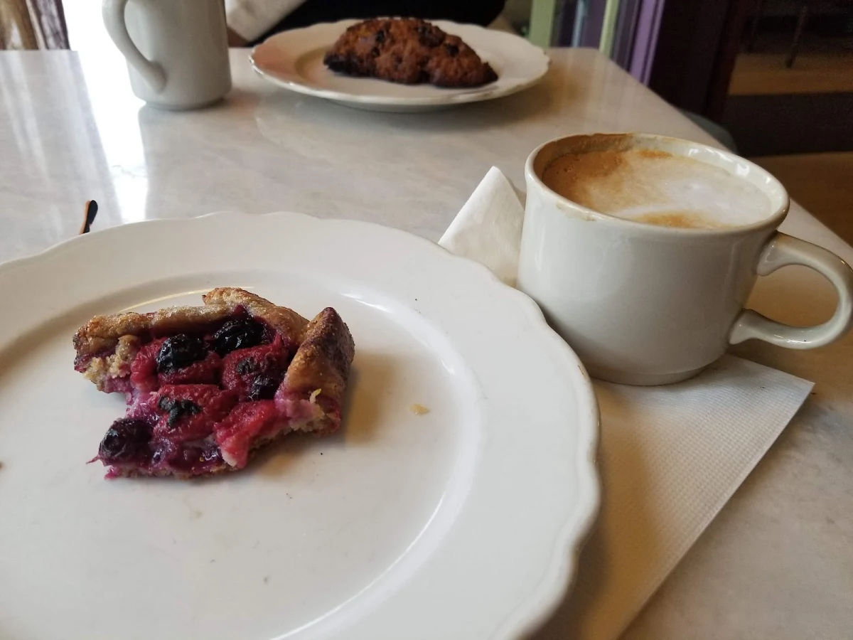 Latte & Berry Galette