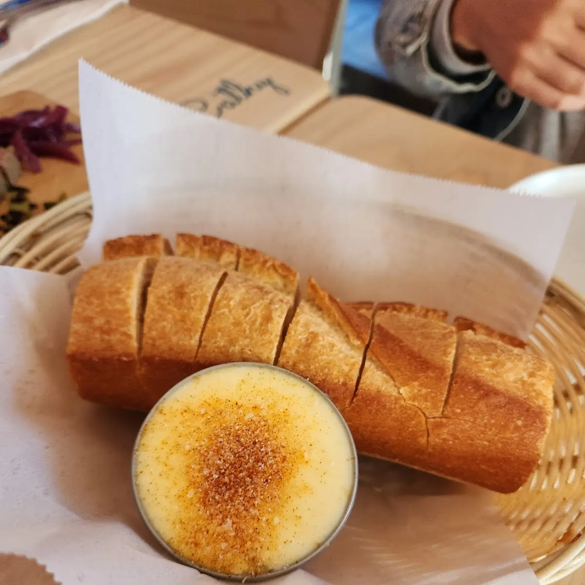 Bread Service