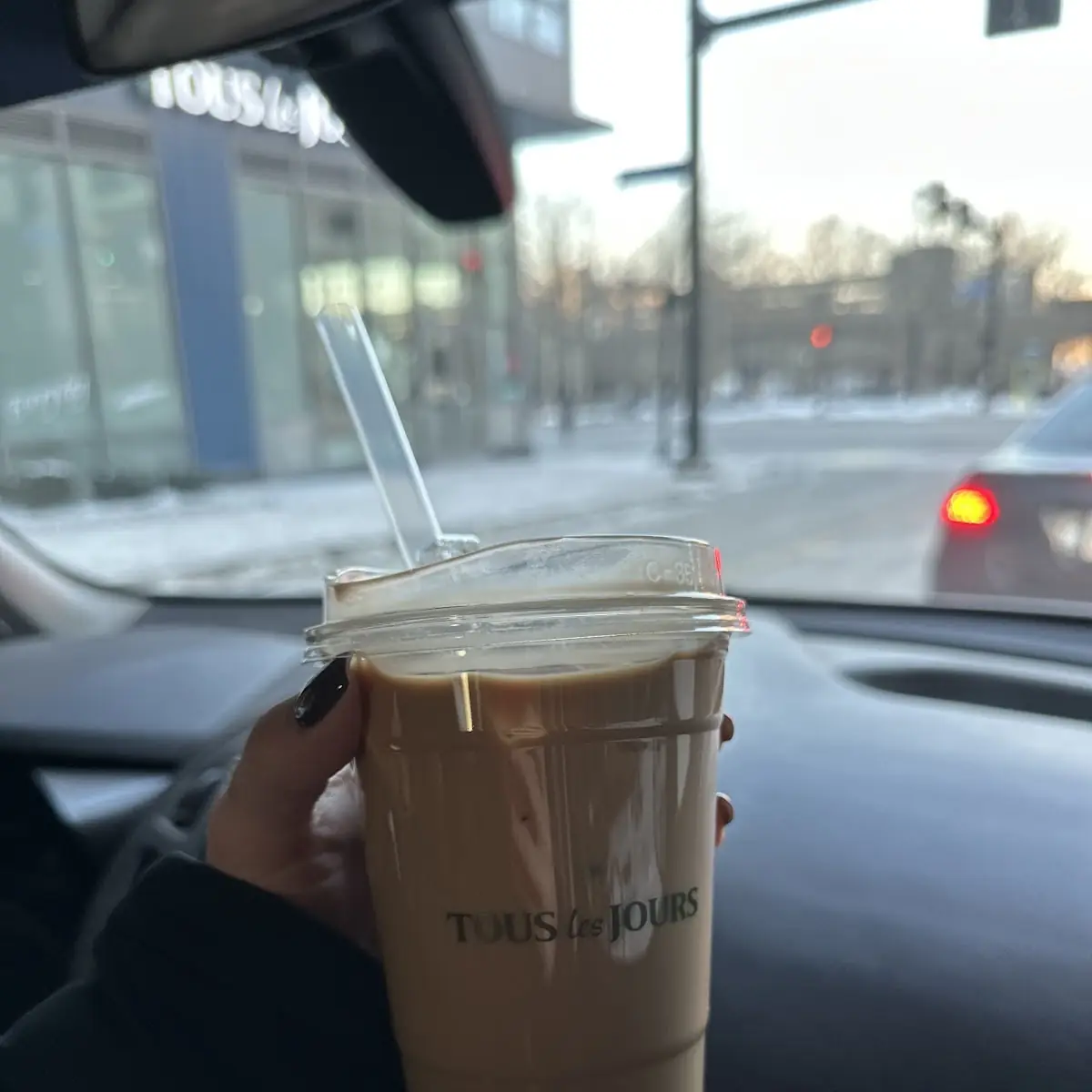 Iced Vanilla Latte with Oat Milk