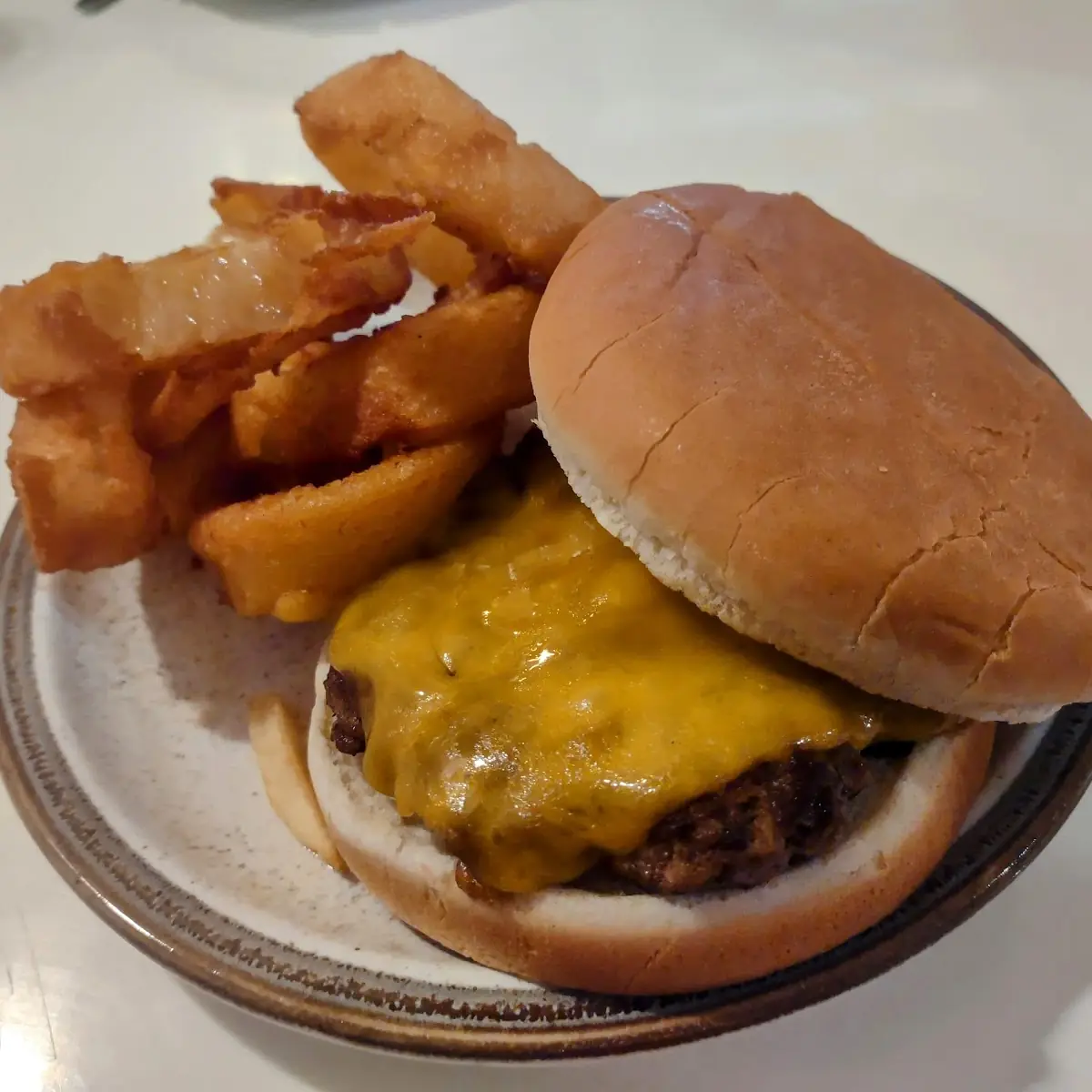 Cheeseburger and Onion Rings