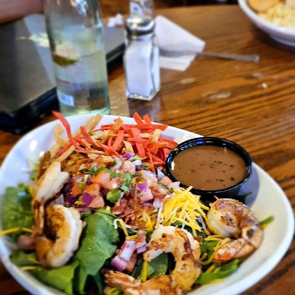Southwestern Shrimp Spinach Salad