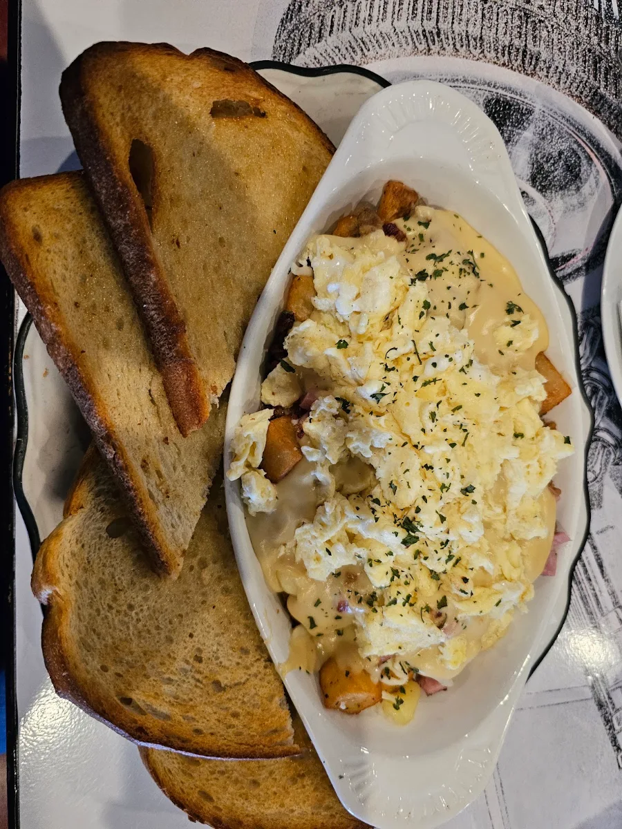 Porkys Poutine