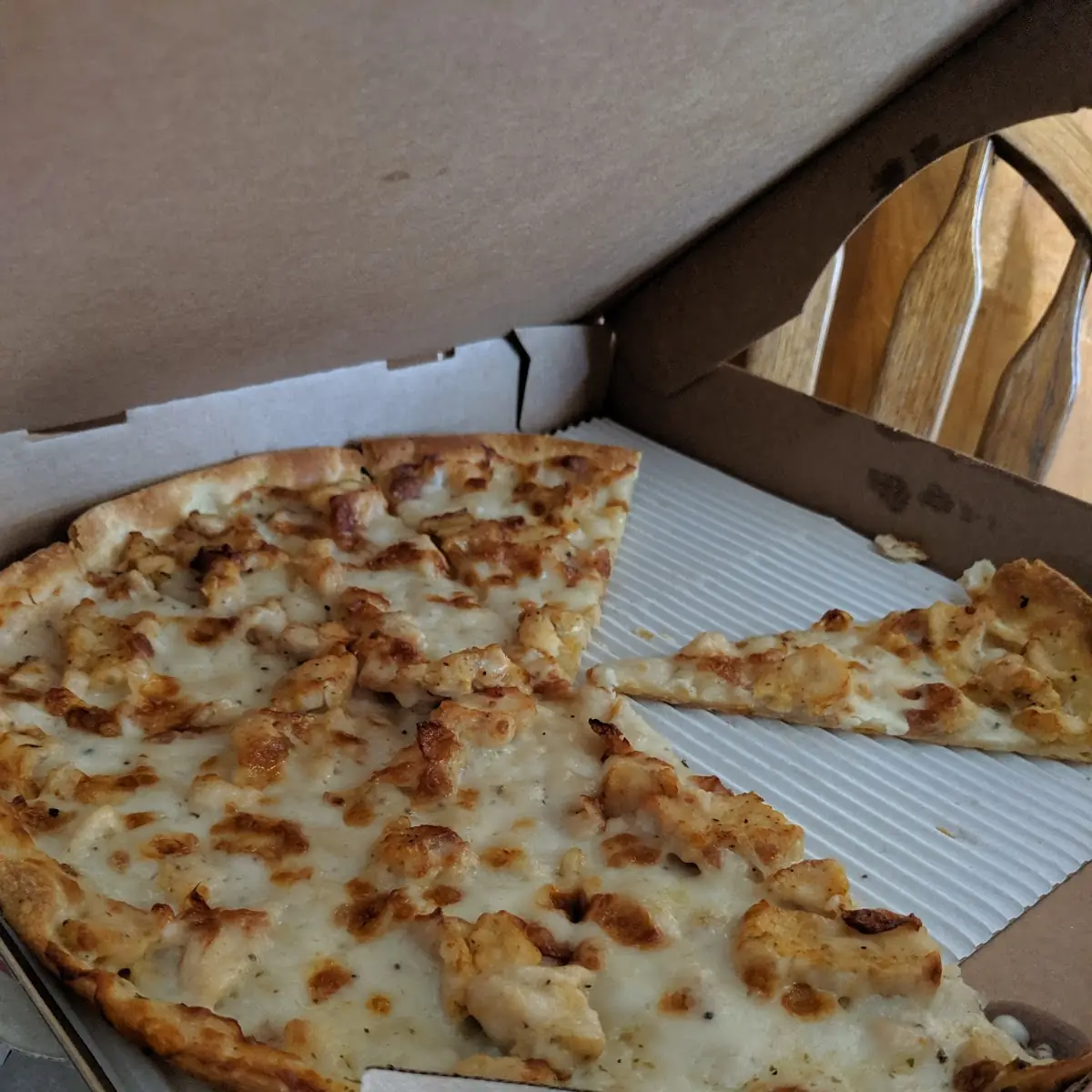 Chicken Alfredo Pizza