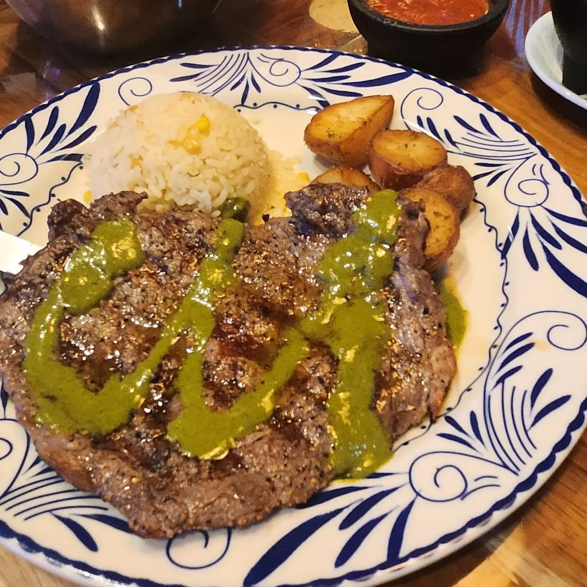 Guacamole Con Puntas De Rib-Eye