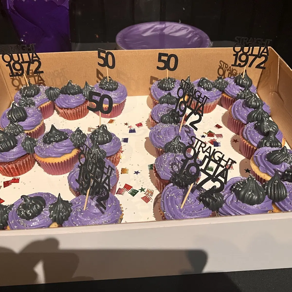 50 Vanilla and Chocolate Cupcakes