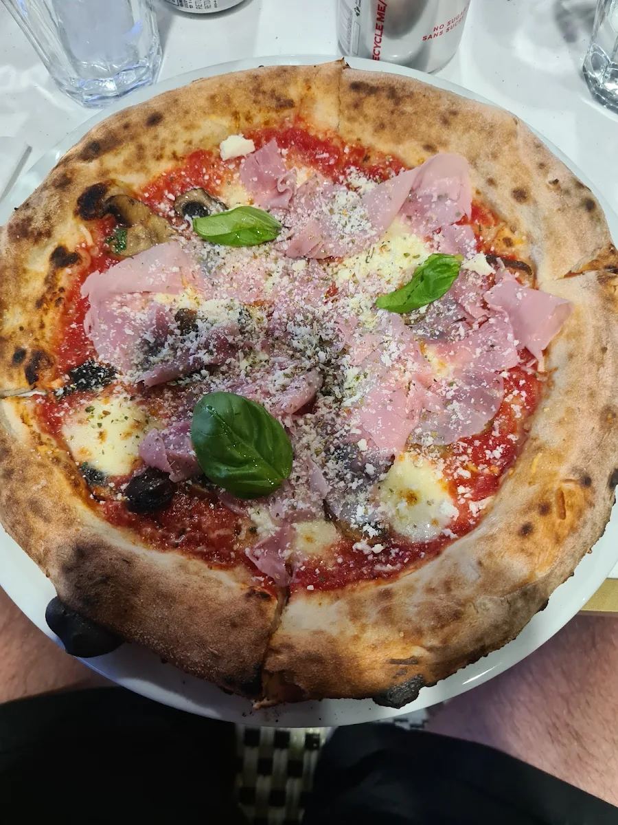 Pizza Prociotto