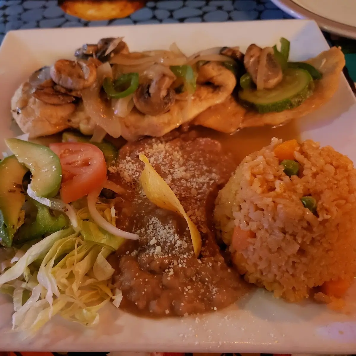 Pollo Chicken