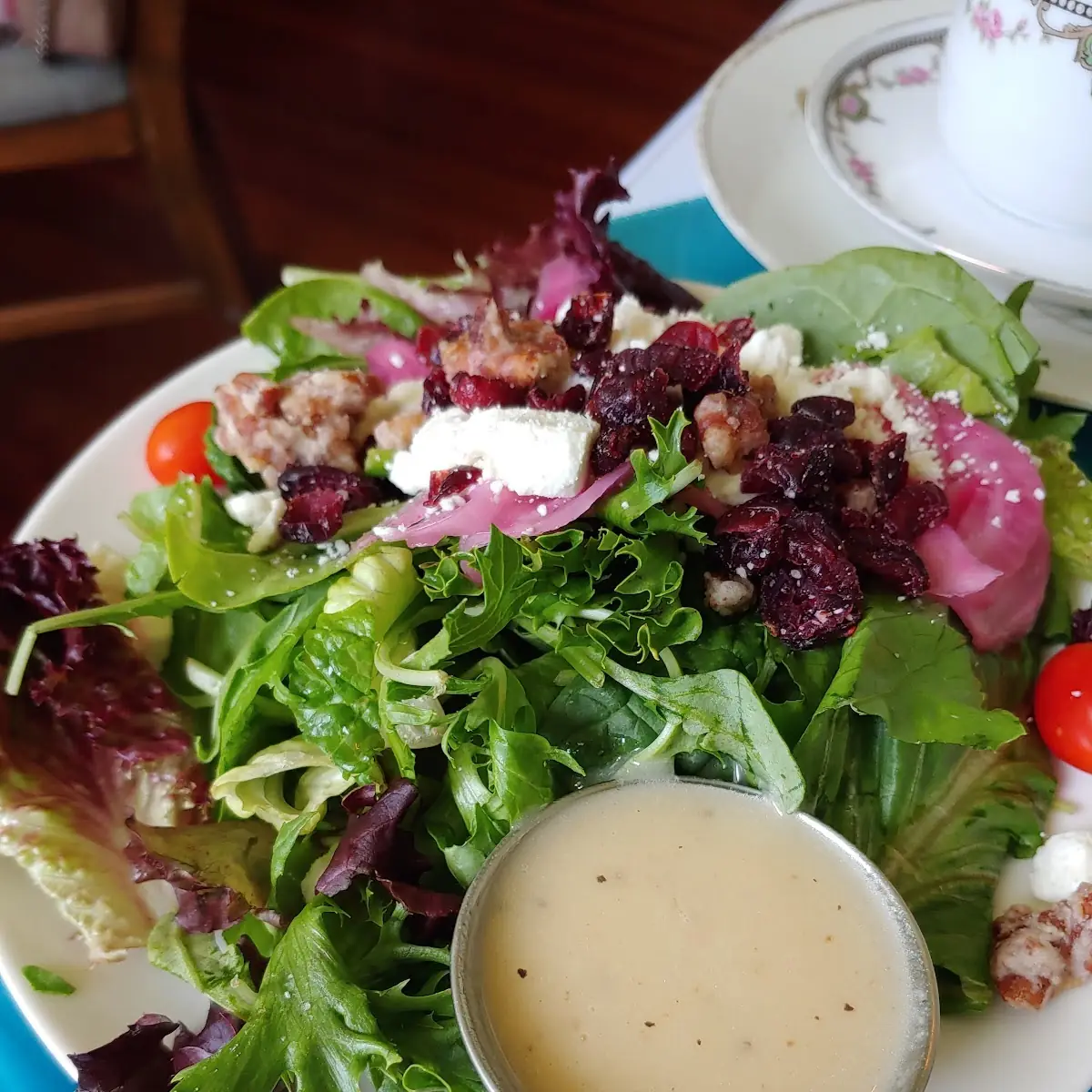 Salad with Champagne Vinaigrette Dressing