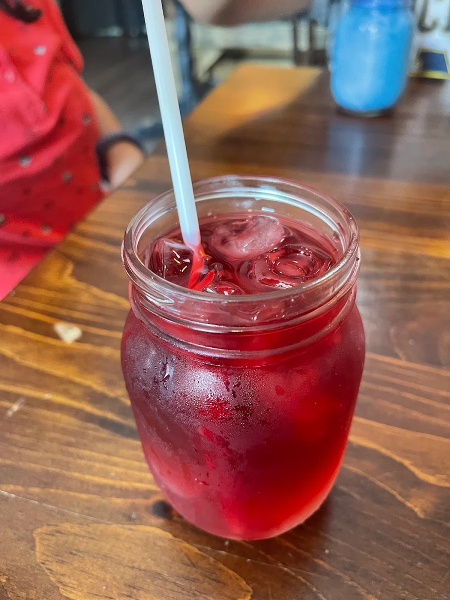 Elderbiscus Lemonade, Revelstoke Café
