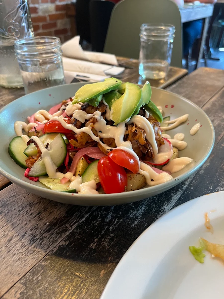 Local's Salad, Revelstoke Café