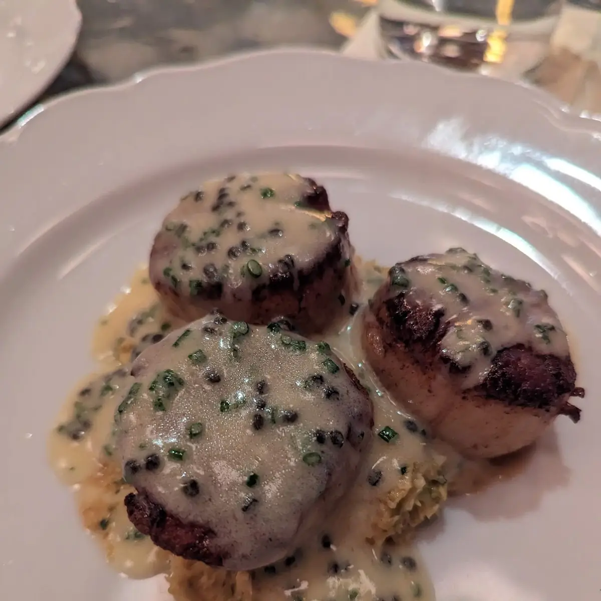 Scallops with Garlic Sauce Hollandaise
