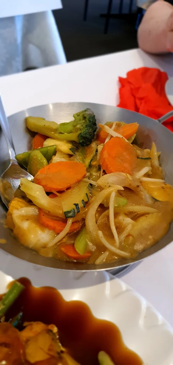 Highlights, Kam's Chinese Restaurant