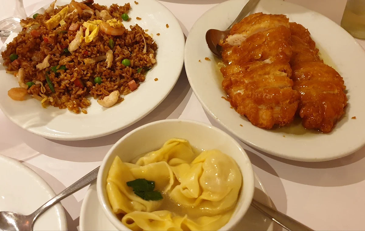 Highlights, Kam's Chinese Restaurant