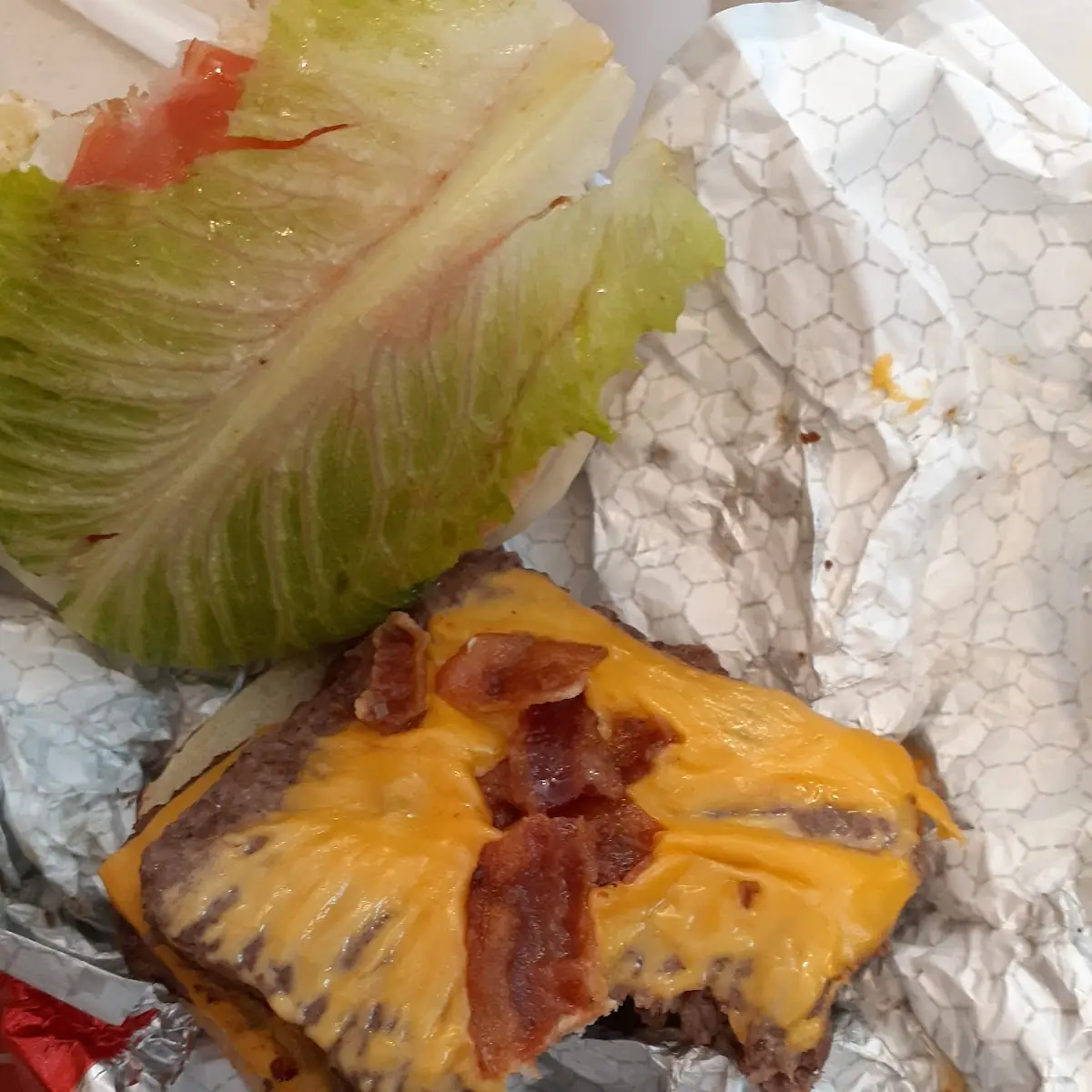 Its Suppose to Be a Bacon Cheeseburger