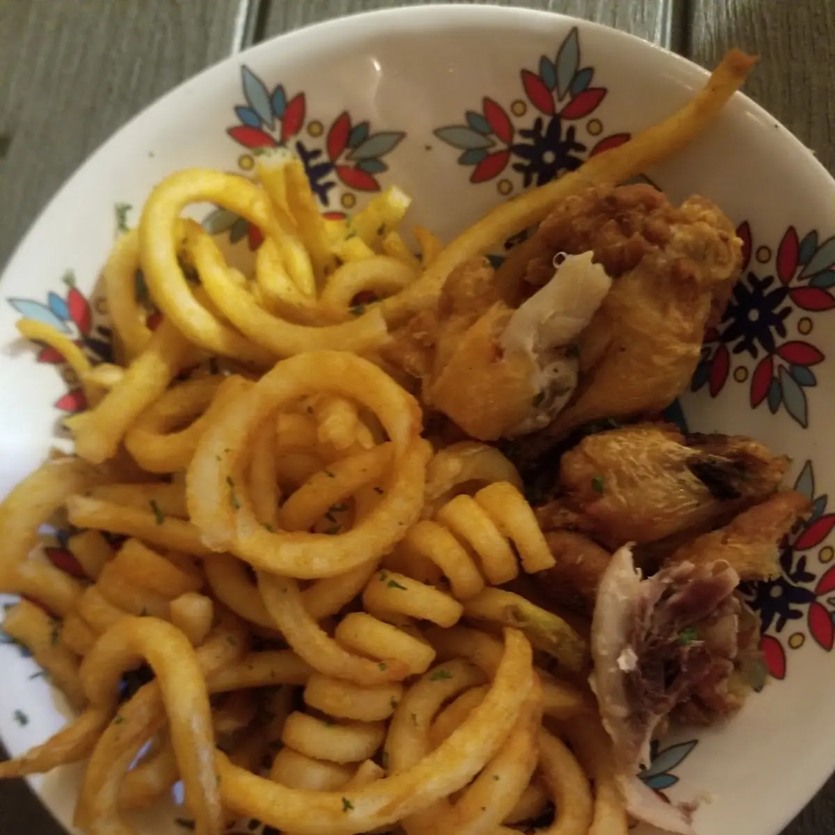Chicken Wings with Curly Fries