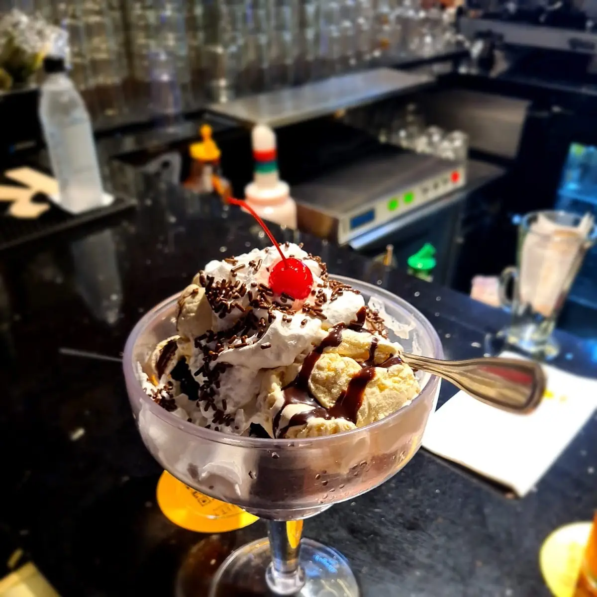 Hot Fudge Brownie Sundae