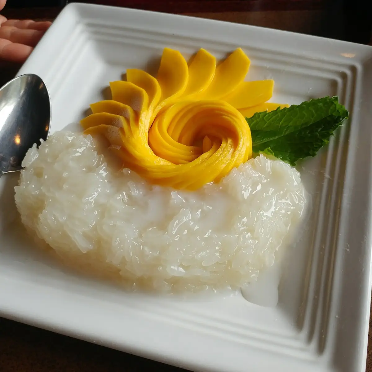 Sweet Sticky Rice with Fresh Mango