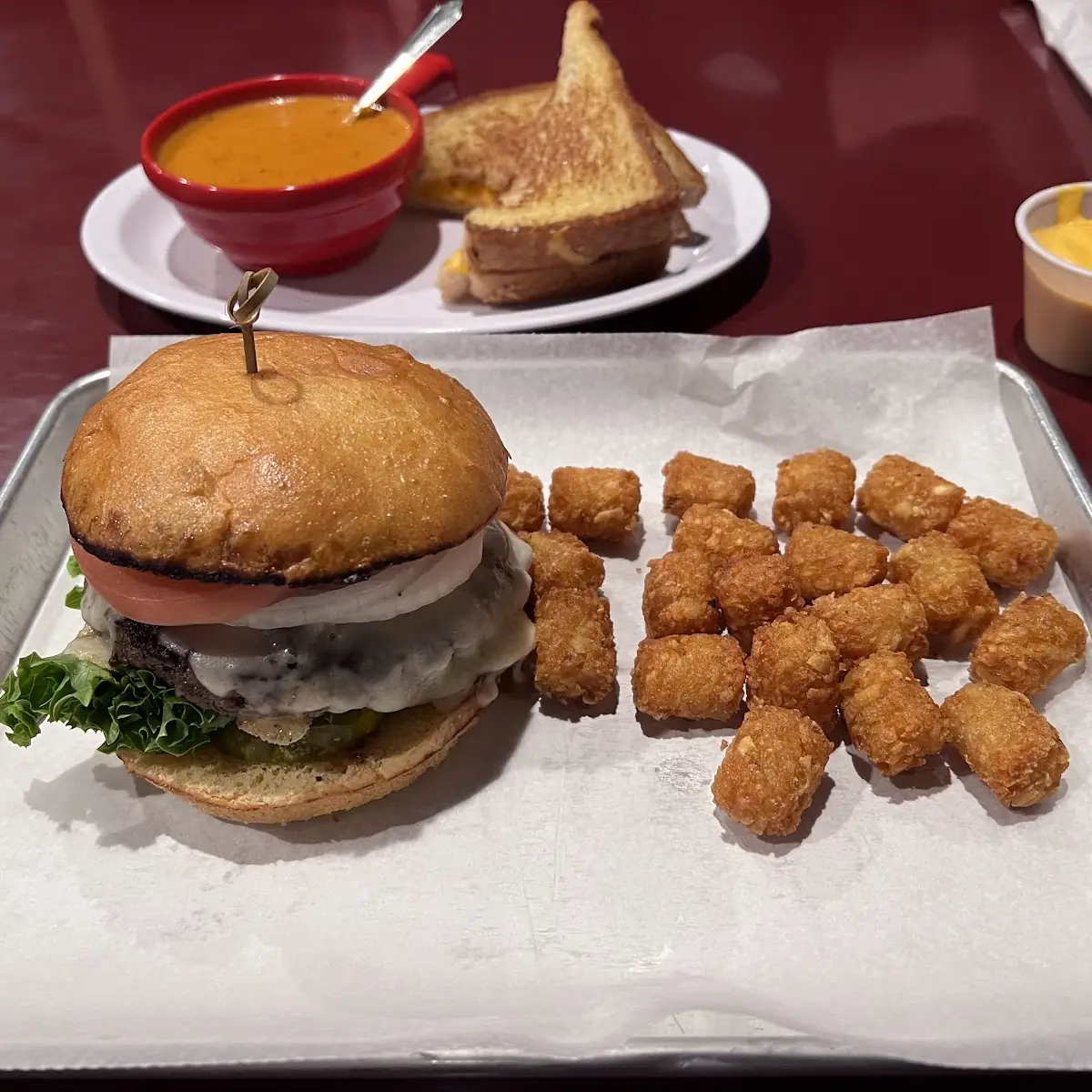 Cheeseburger with Tater Tots