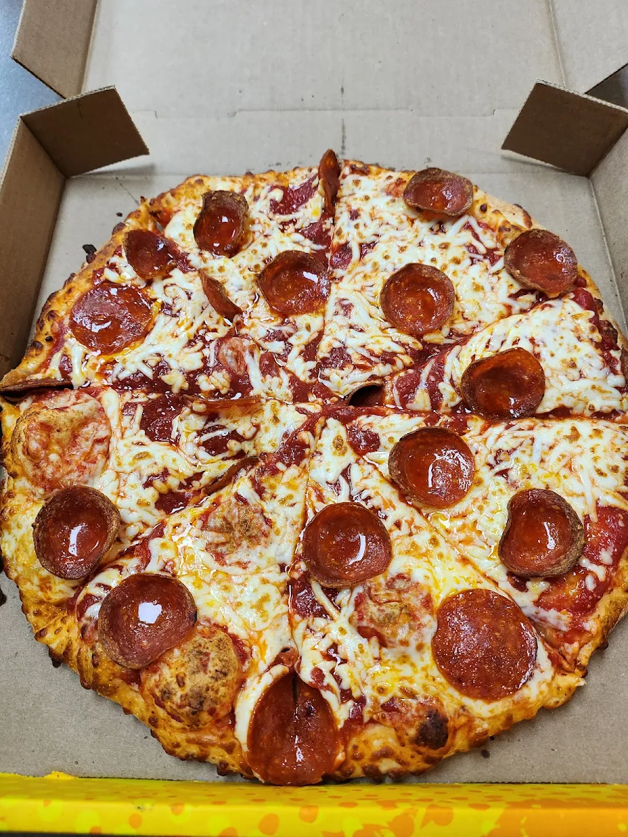 Highlights, Gino's Pizza
