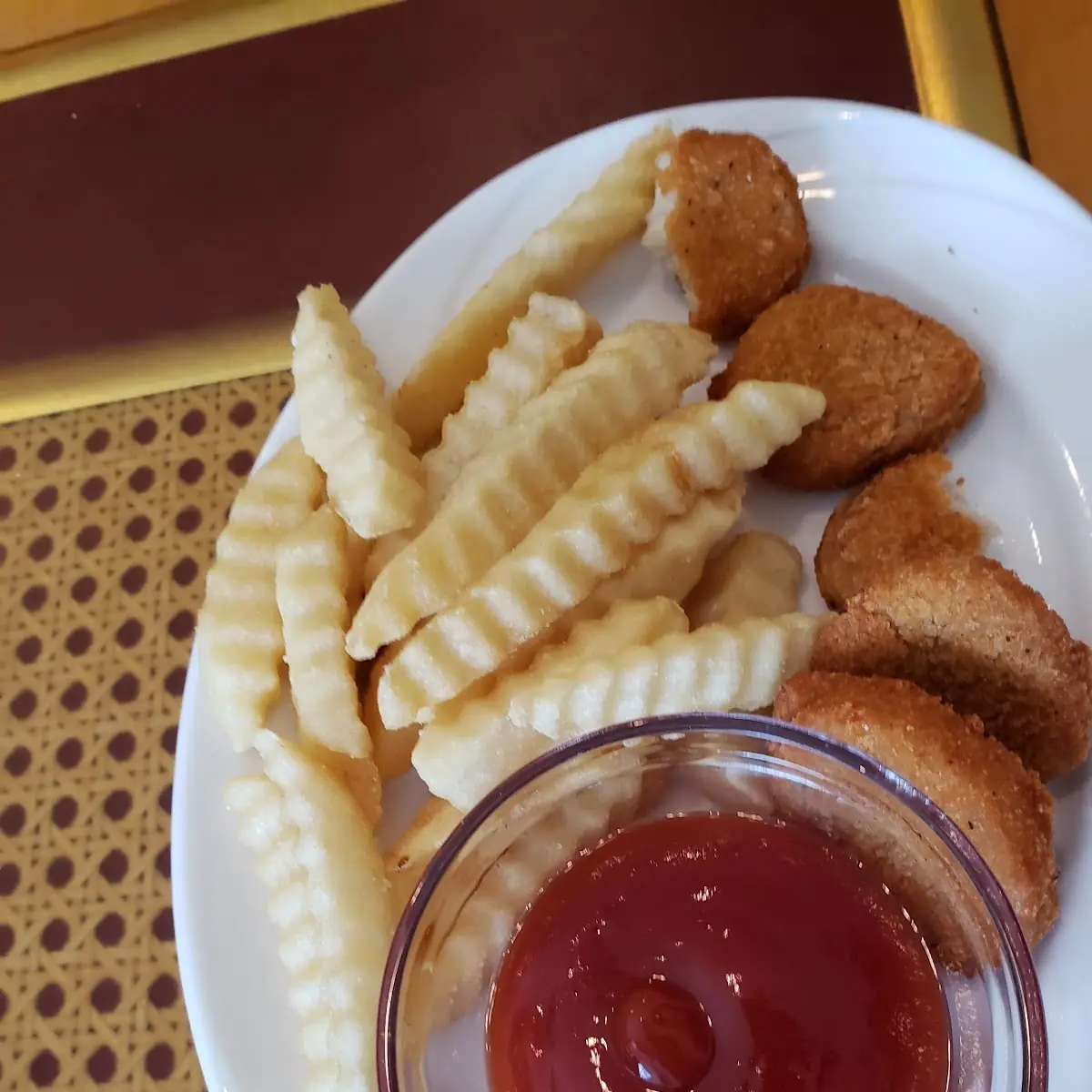 Chicken Nuggets & Fries