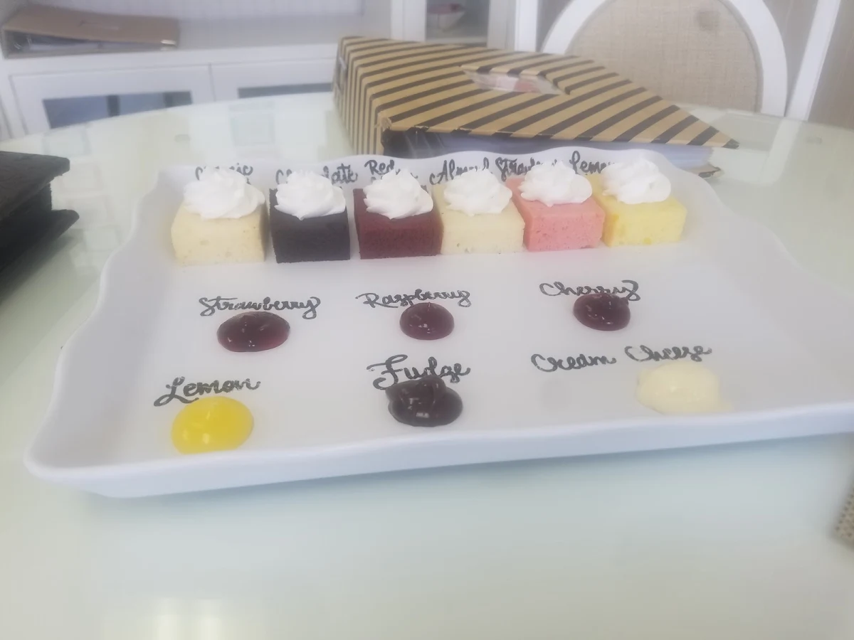 Petit Four