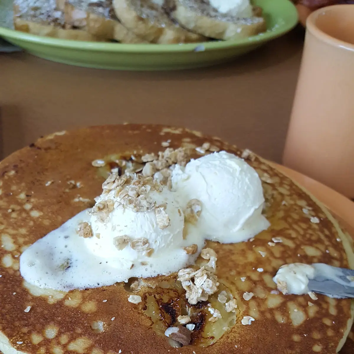 Banana Nut Hot Cakes
