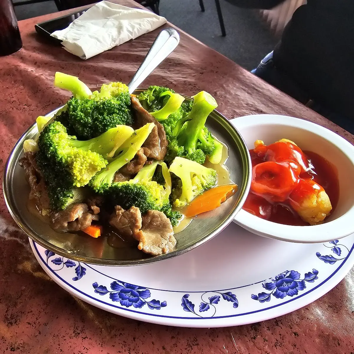 Combo 5 Broccoli Beef w Sweet & Sour Pork