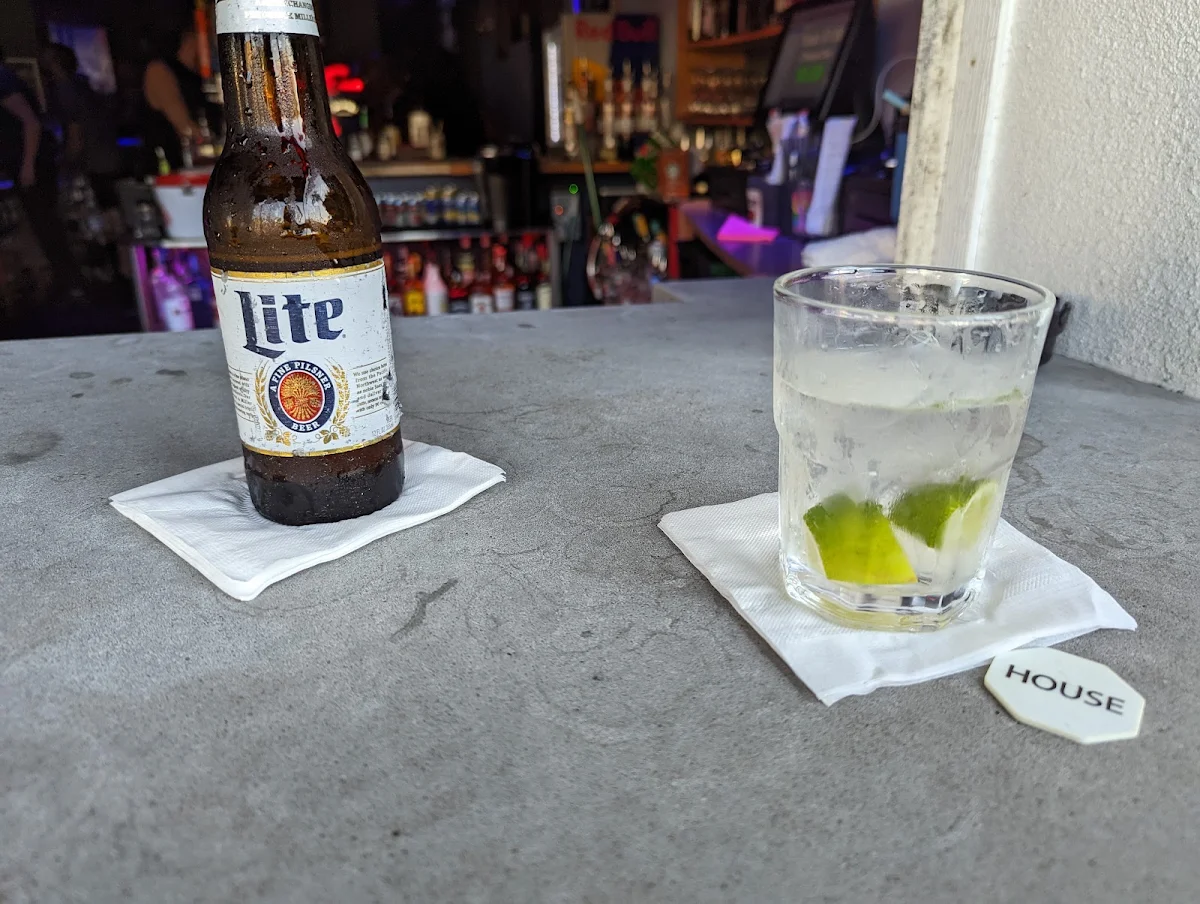Miller Lite & Vodka Gingerale