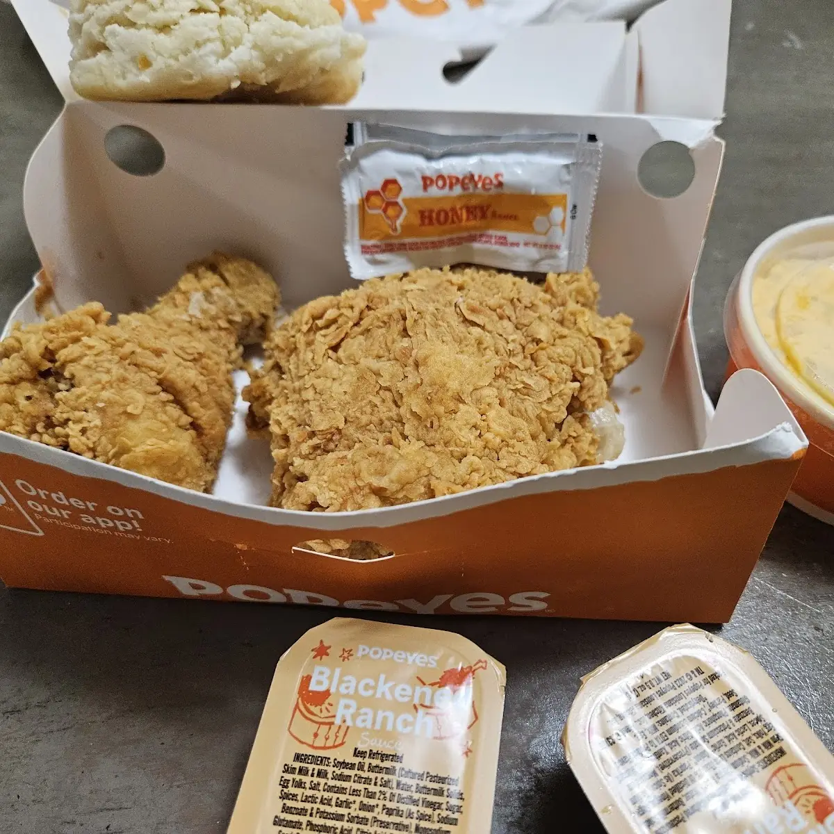 2pc Chicken Combo with Macaroni and Cheese