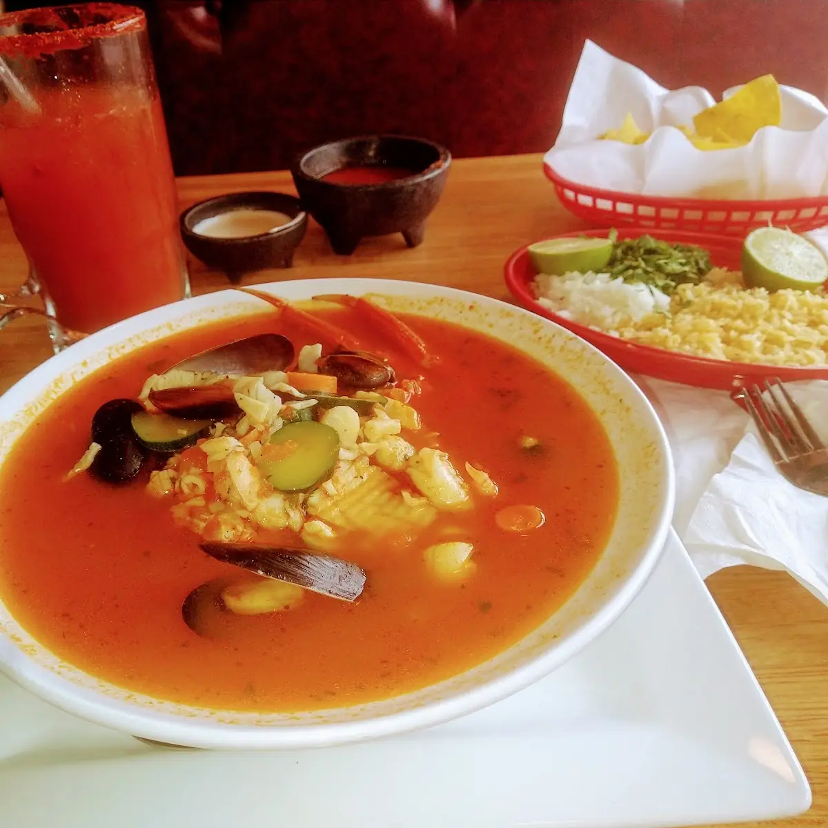 7 Mares Caldo De Mariscos