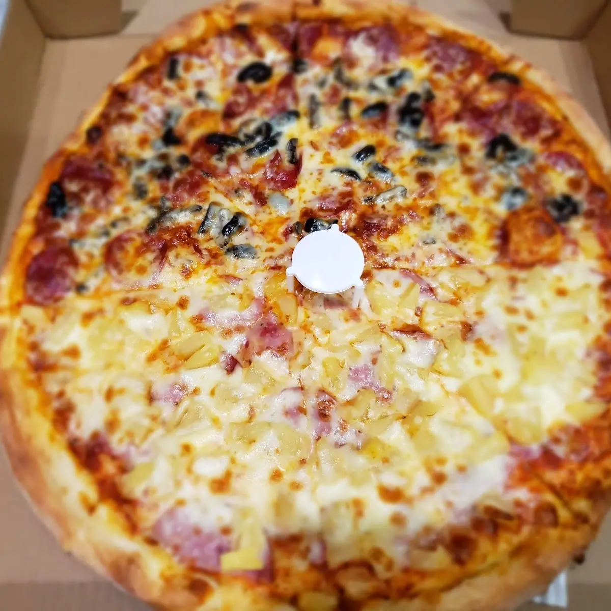 Large Pie Half Pepperoni Black Olive & Hawaiian