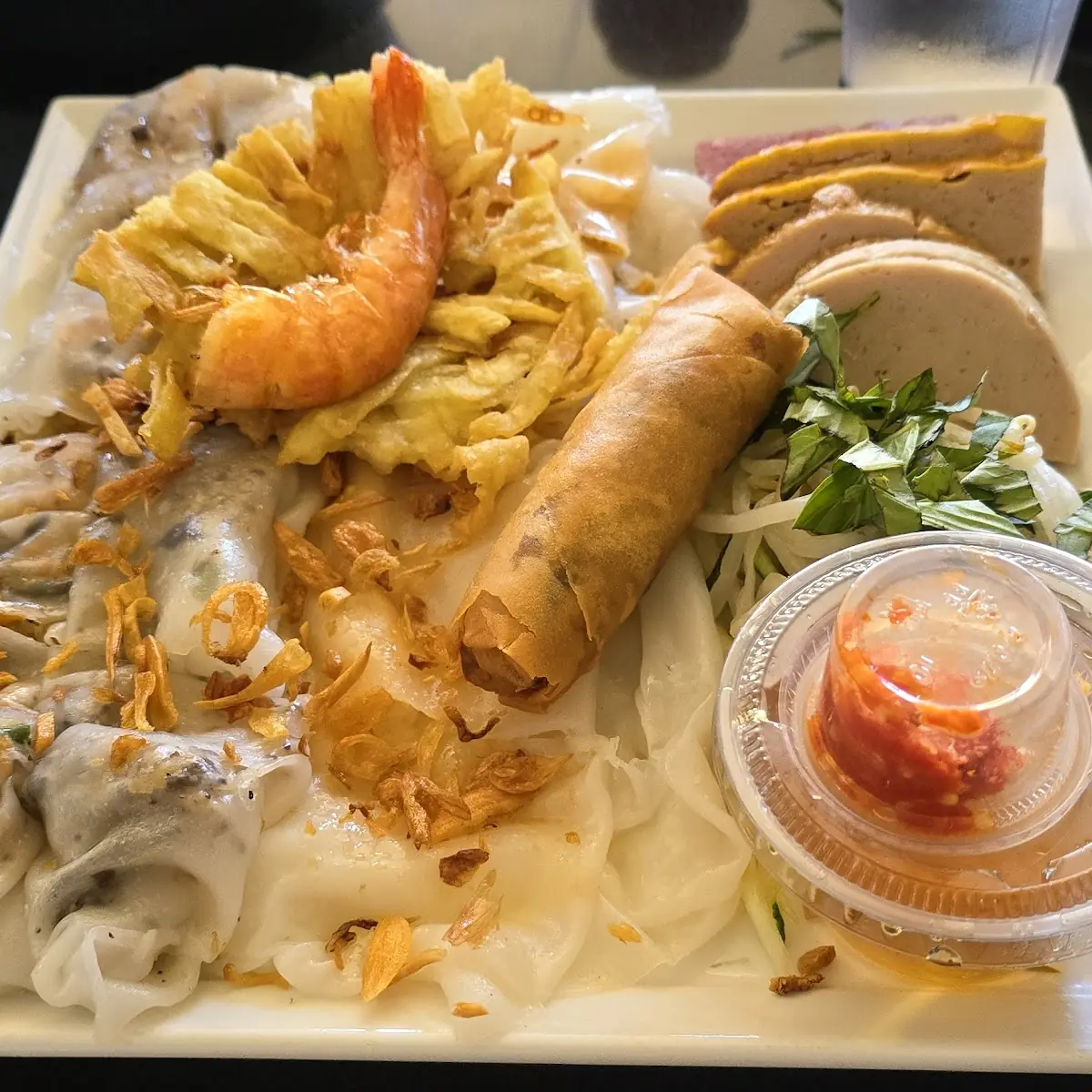 Banh Cuon DAC Biet Special Rice Roll