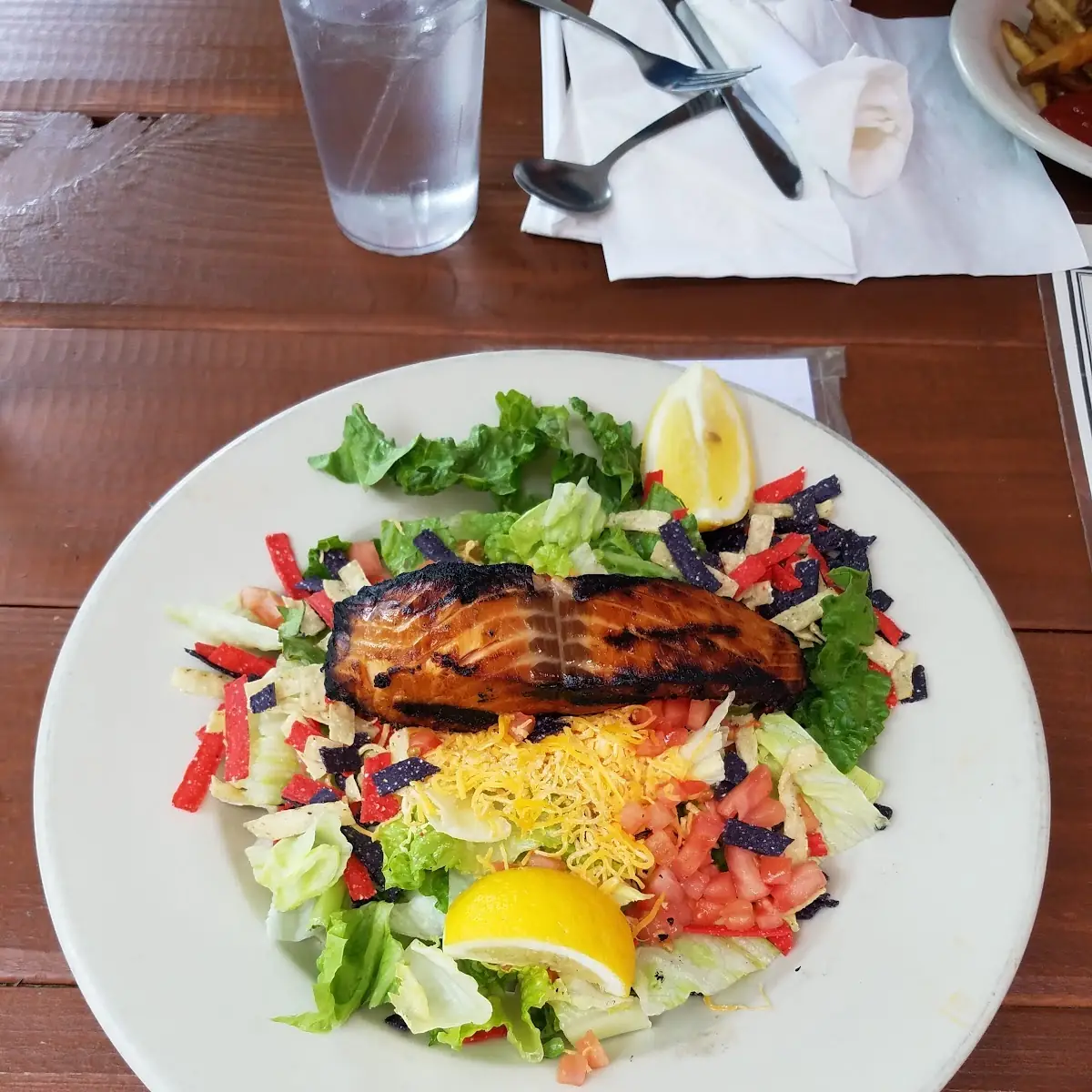 Grilled Salmon Salad